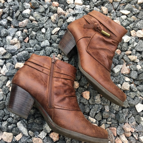 BareTraps Shoes - Baretraps heeled boot 10 M